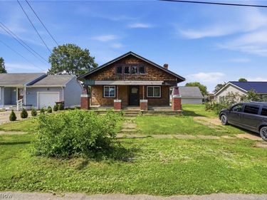 112 4th Street, Frazeysburg, OH 43822
