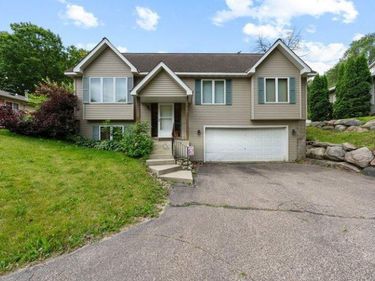 5867 Bartlett Boulevard, Mound, MN 55364