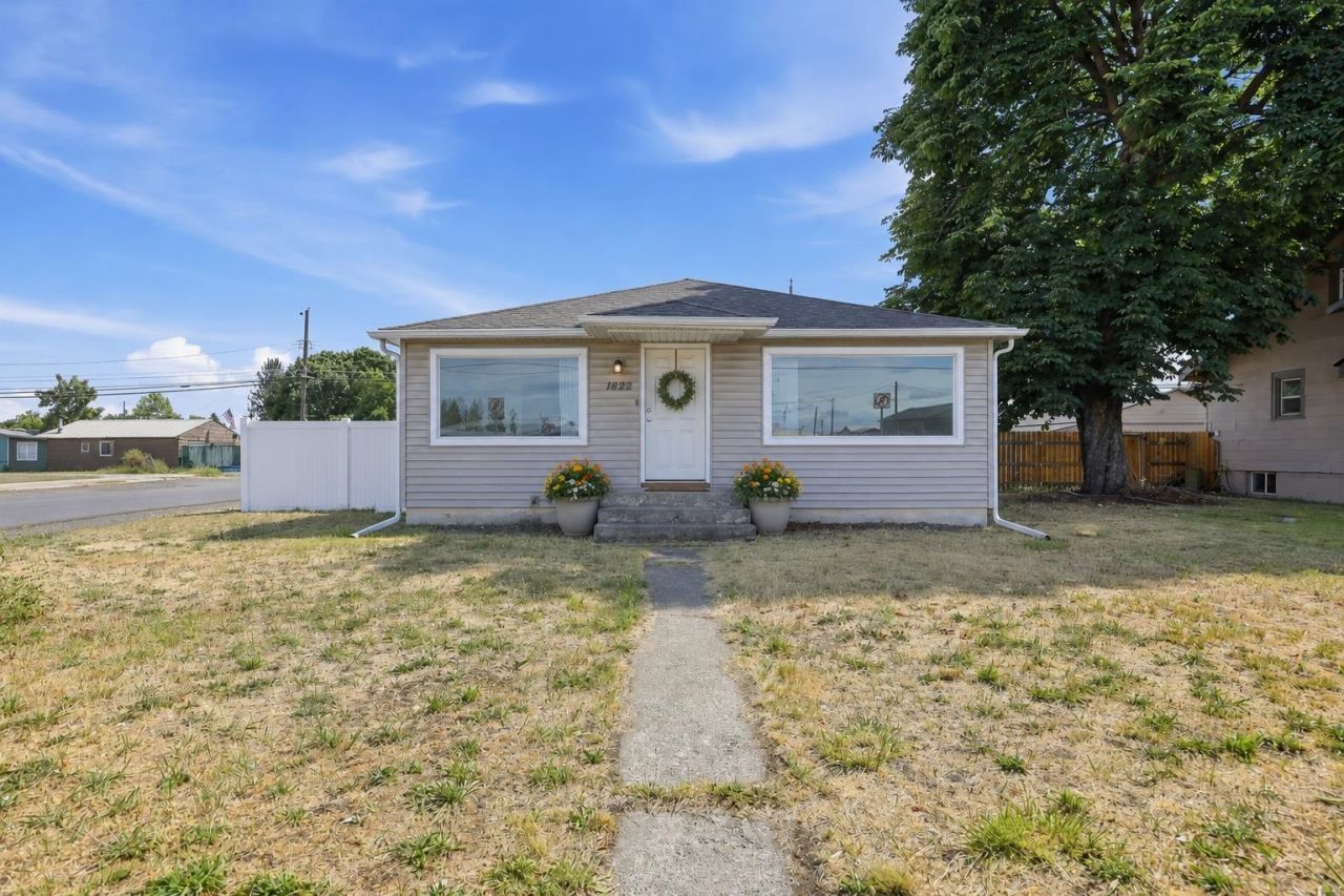 1828 E Francis Ave, Spokane, WA 99208 Main Photo