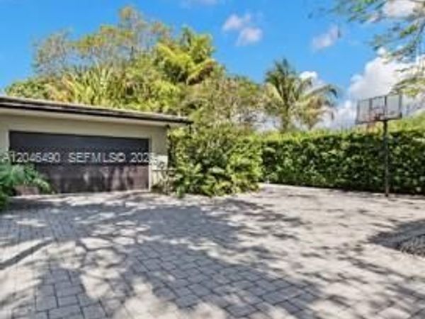 11220 SW 74th Ave , Pinecrest, FL 33156