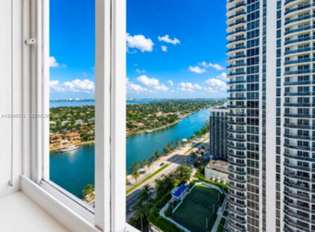 4775 Collins Ave , Unit 2407, Miami Beach, FL 33140 Photo