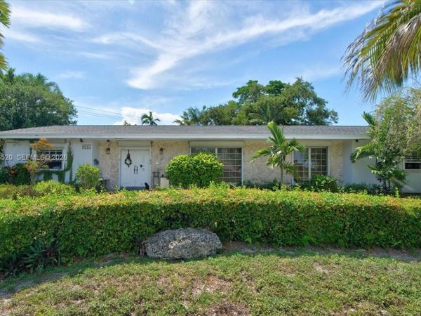 9841 SW 157th Ter , Miami, FL 33157