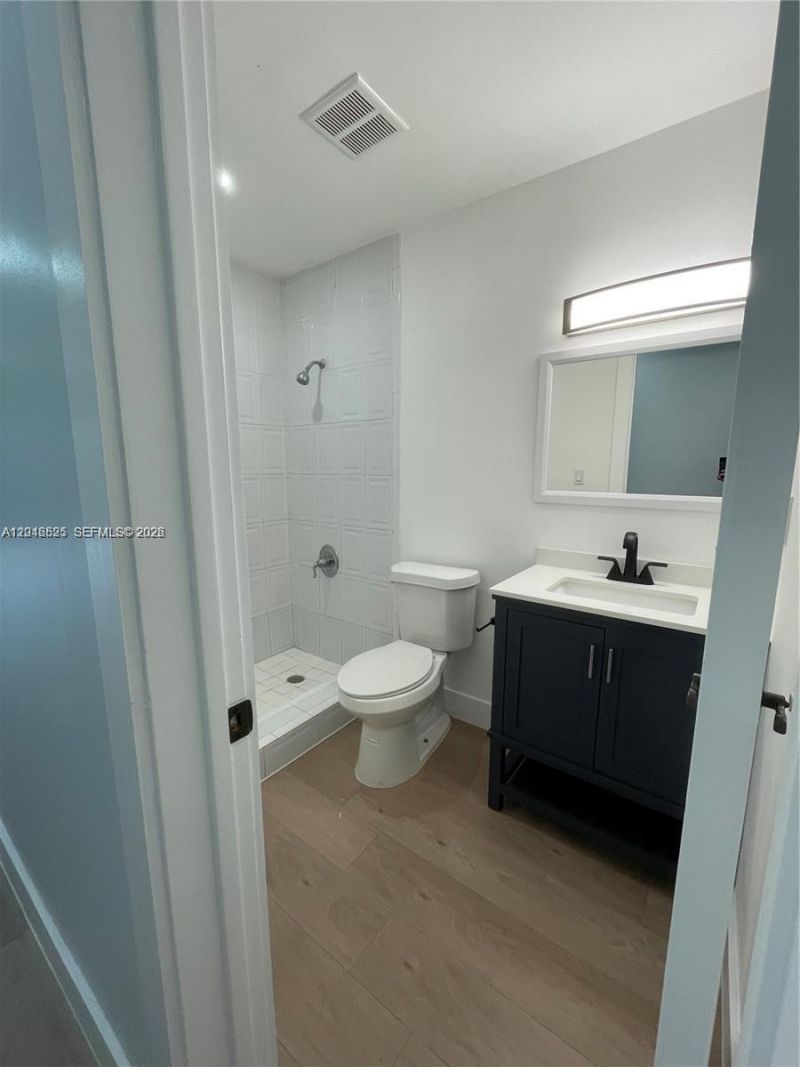 3793 SW 28th St , Unit 3793, Miami, FL 33134 Photo