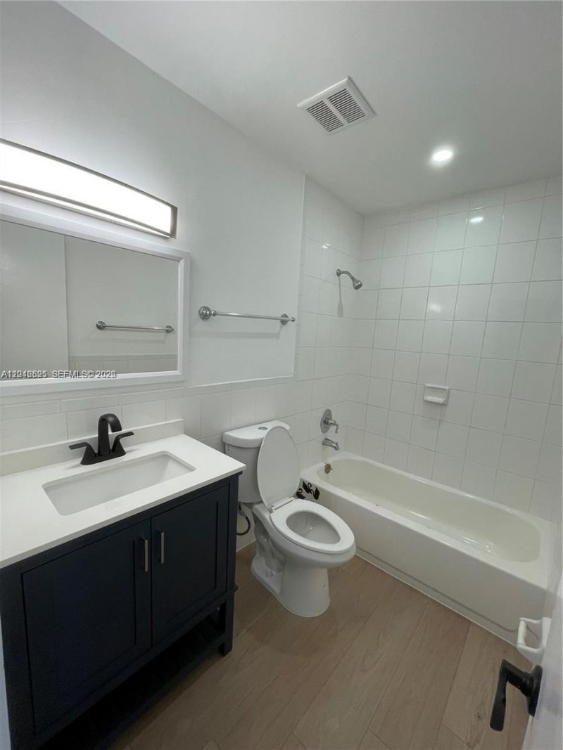 3793 SW 28th St , Unit 3793, Miami, FL 33134 Photo