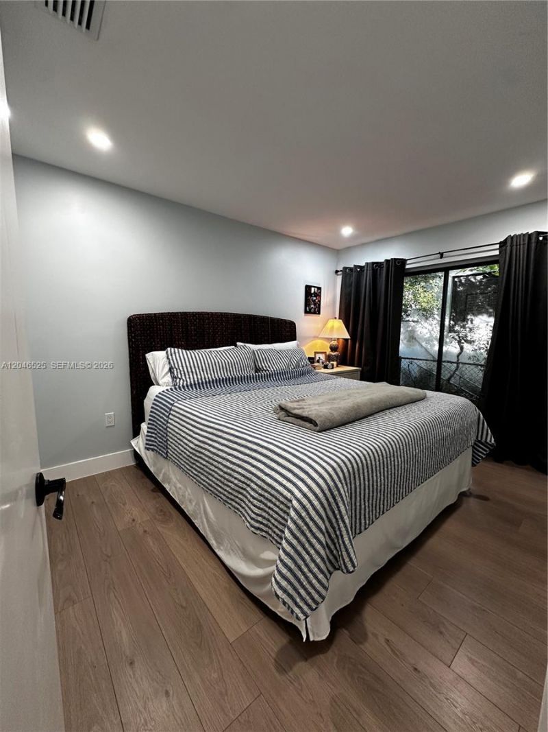 3793 SW 28th St , Unit 3793, Miami, FL 33134 Photo