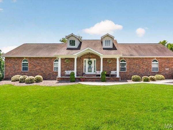 21610 Westview Road, Carlyle, IL 62231
