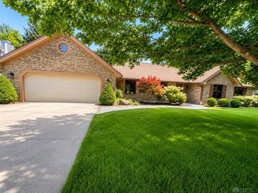 8782 Cottonwood Place, Springboro, OH 45066
