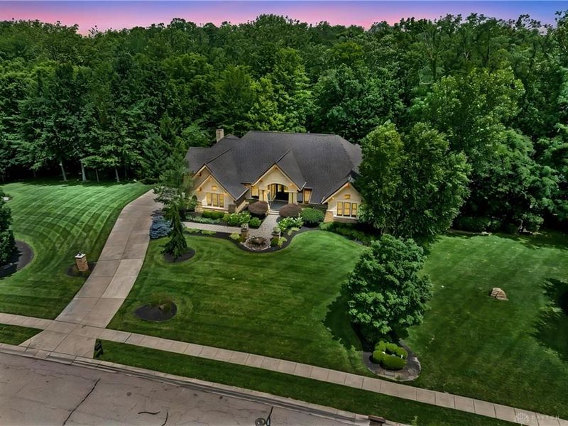 9381 Ridings Boulevard, Washington Township, OH 45458 Photo 3
