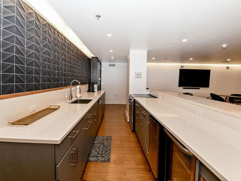 15 W Fourth Street, Unit 103, Cincinnati, OH 45202 Photo 56
