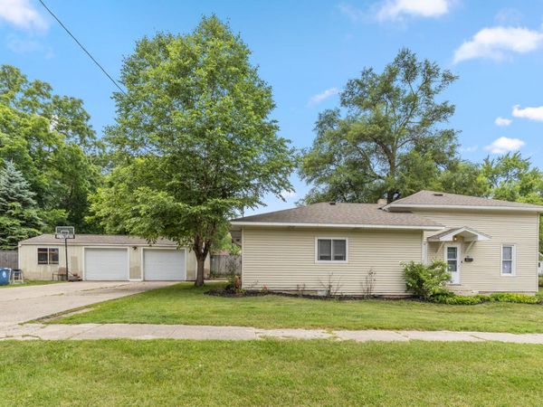 501 W Grove, Greenville, MI 48838