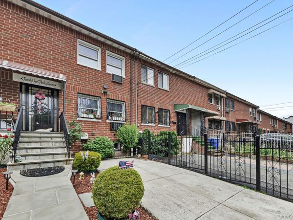 2137 Clinton Avenue , Bronx, NY 10457