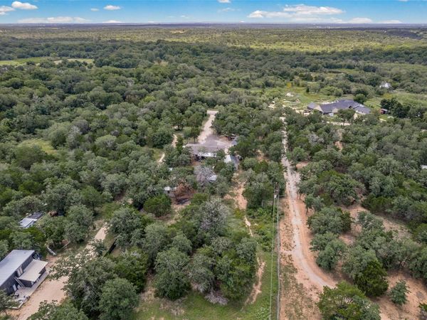 564 Boyd RD, Red Rock, TX 78662