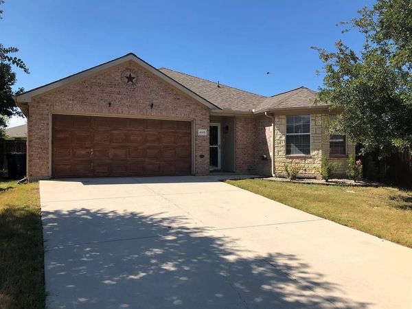 4905 Spur Ridge Court, Fort Worth, TX 76244