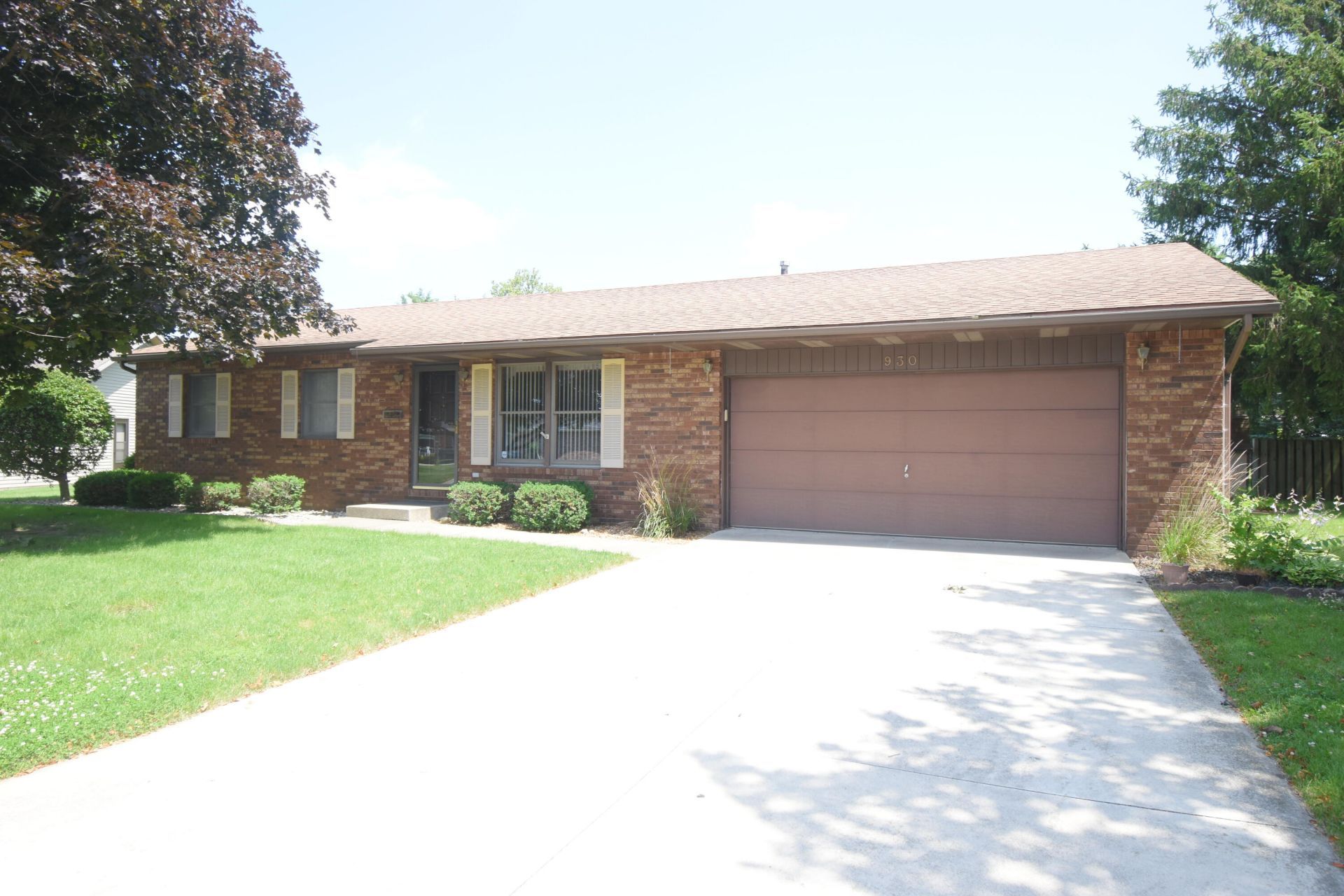 930 W Swartzell Drive, Rensselaer, IN 47978 Main Photo