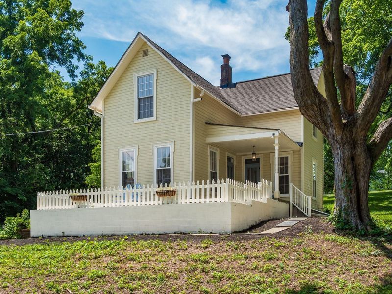 1490 Stratford Road , Delaware, OH 43015 Photo 2