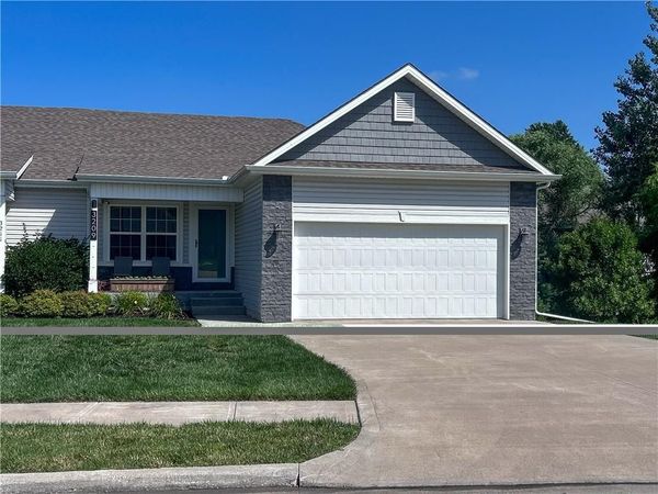 3209 Sheffield Lane, St Joseph, MO 64506