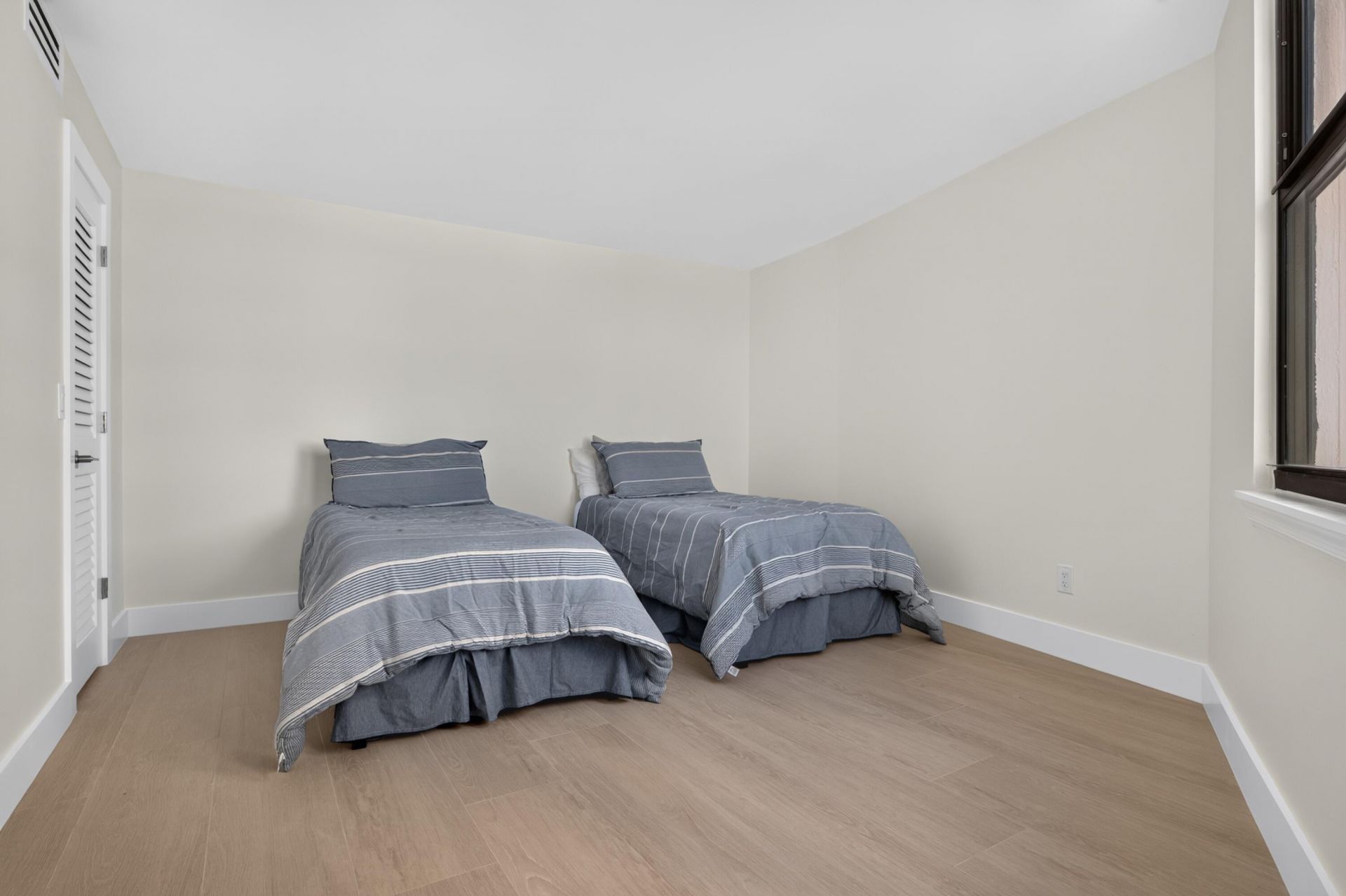 2800 N Ocean Drive, Unit A5b, Riviera Beach, FL 33404 Photo