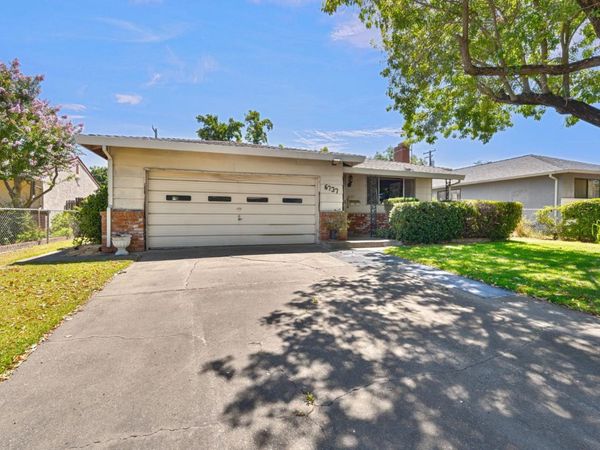 6737 21st St, Sacramento, CA 95822