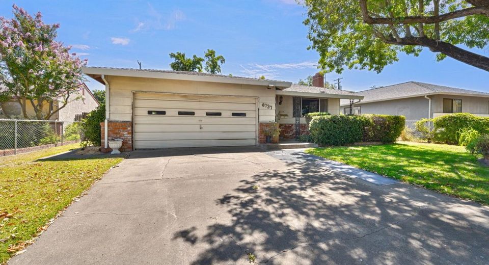 6737 21st St, Sacramento, CA 95822 Photo