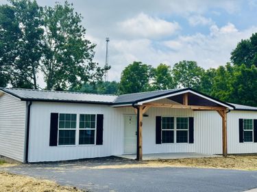 5783 Slate Lick Road, London, KY 40741