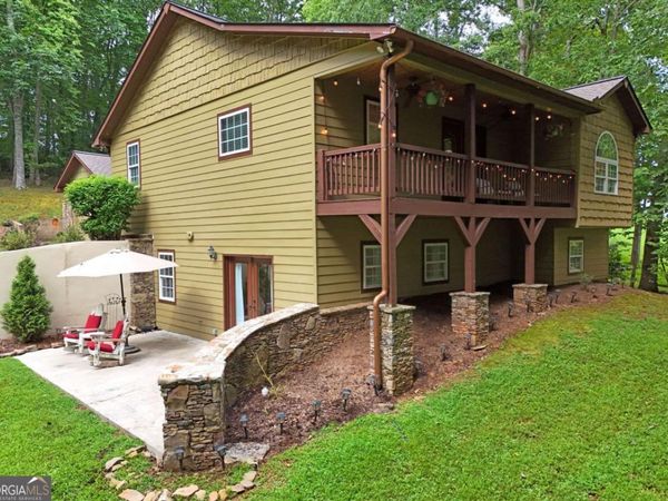 1512 Smithfield Lane, Young Harris, GA 30582