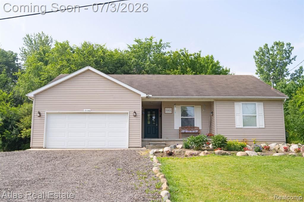 16166 Whitehead Drive, Argentine Township, MI 48451 Main Photo
