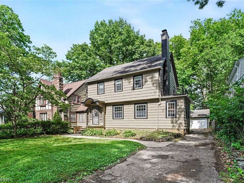 1371 Lynn Park Drive, Cleveland, OH 44121 Photo 2