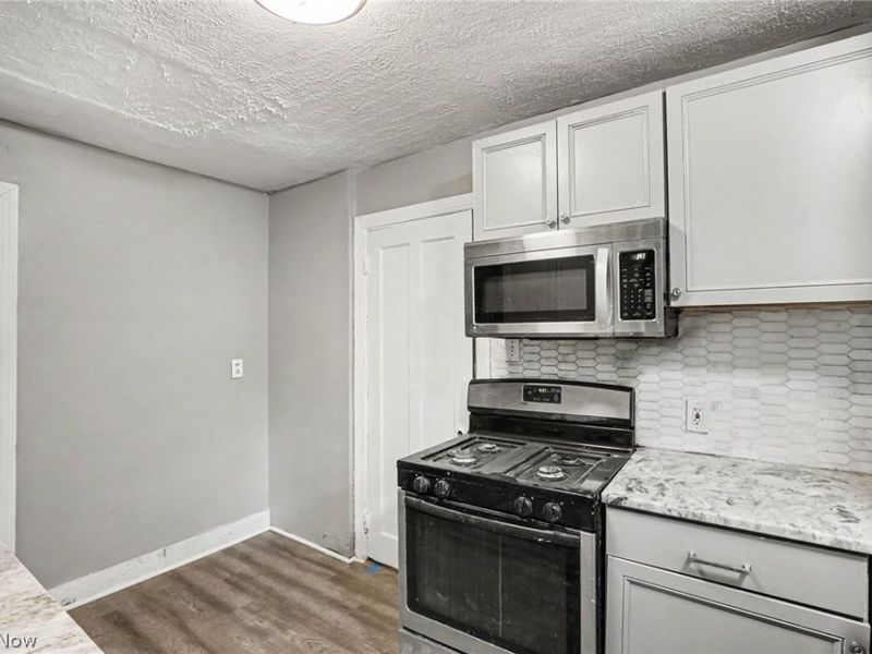 1371 Lynn Park Drive, Cleveland, OH 44121 Photo 9