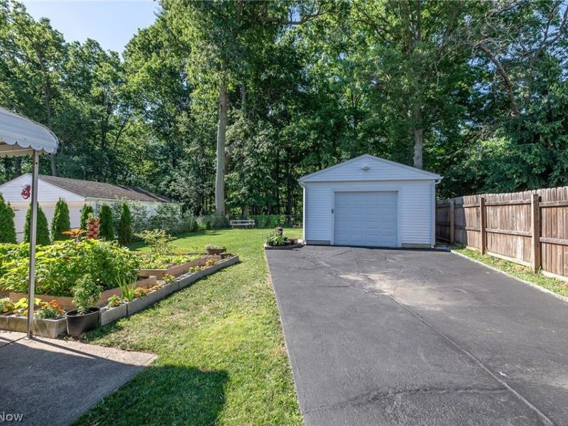 3299 Winthrop Drive, Parma, OH 44134 Photo 34