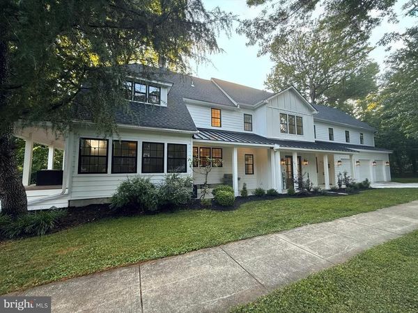 101 W OAK AVENUE, MOORESTOWN, NJ 08057