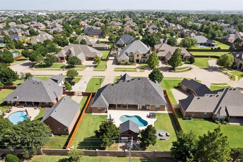 409 NW 150th Court, Edmond, OK 73013 Main Photo