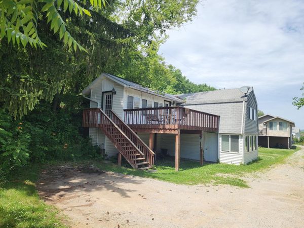420 Lansing Harpers Road, Lansing, IA 52151