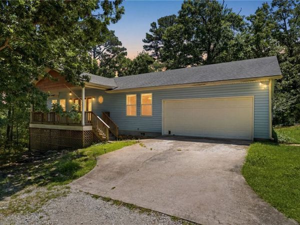 3 Richard Circle , Eureka Springs, AR 72632