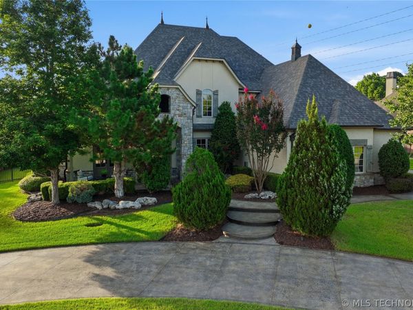 8001 S Galveston Court , Tulsa, OK 74132