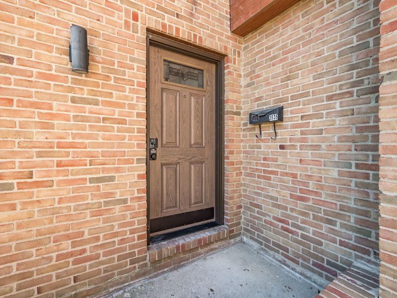 3535 Sunset Drive , Upper Arlington, OH 43221 Photo 2