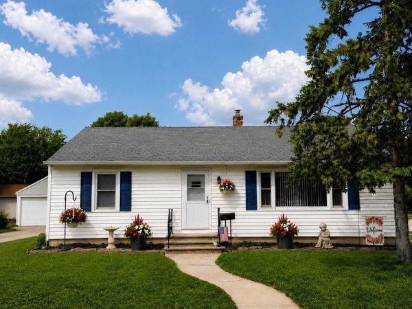 403 DAKOTA STREET, Oshkosh, WI 54902