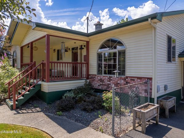 505 Coeur D Alene AVE , Pinehurst, ID 83850