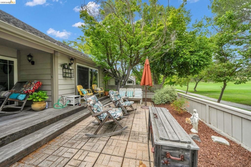 524 Silver Lake Dr, Danville, CA 94526 Main Photo
