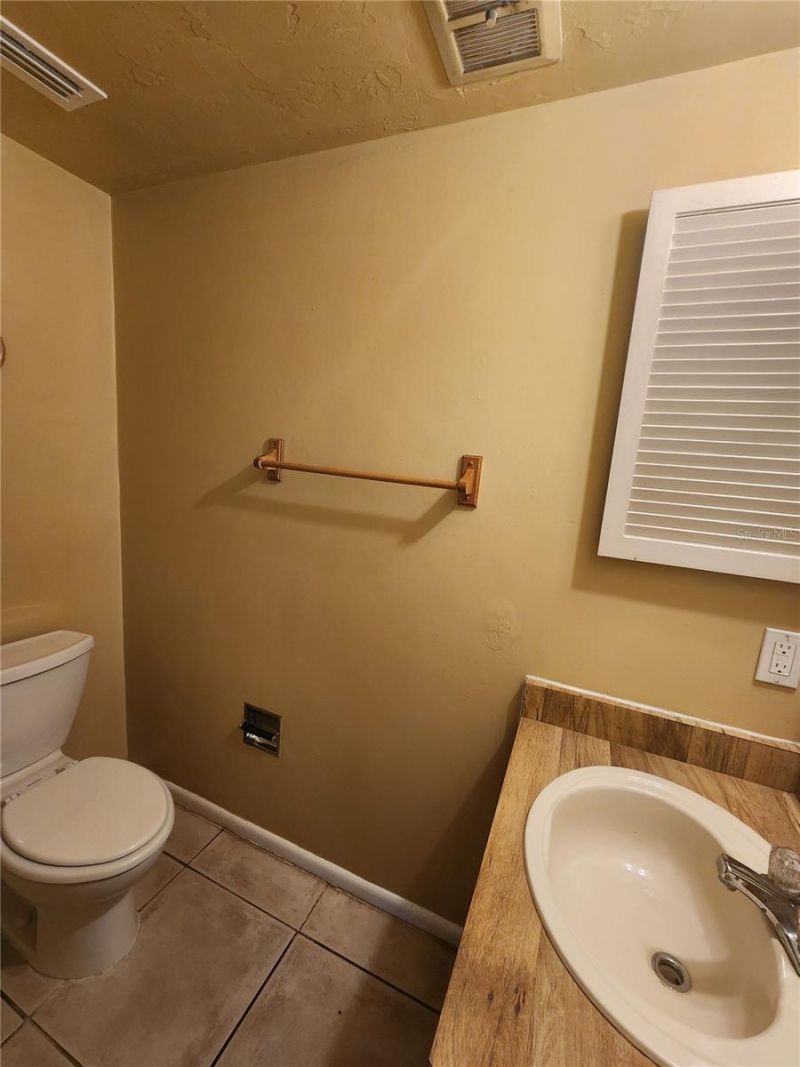 702 SW 70 Terrace , Unit B, Gainesville, FL 32607 Photo