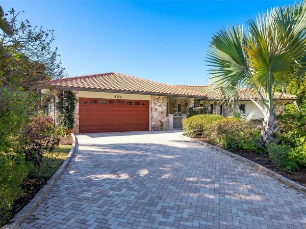5456 AZURE WAY , SARASOTA, FL 34242