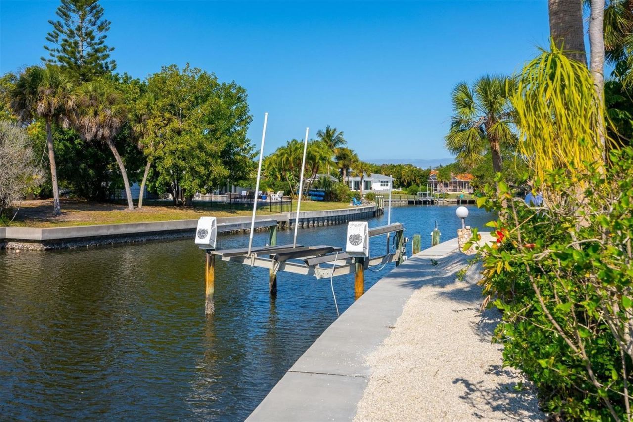 5456 Azure Way , Sarasota, FL 34242 Photo