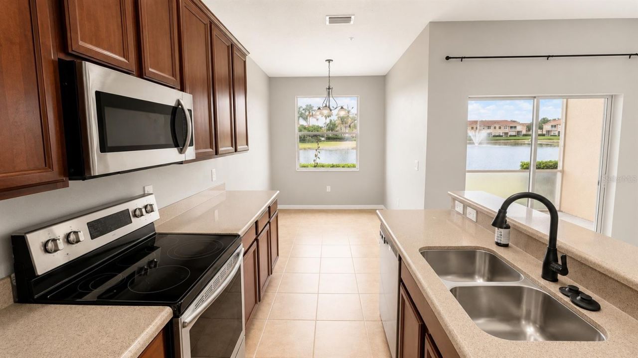 3696 Parkridge Circle, Unit 26-105, Sarasota, FL 34243 Photo