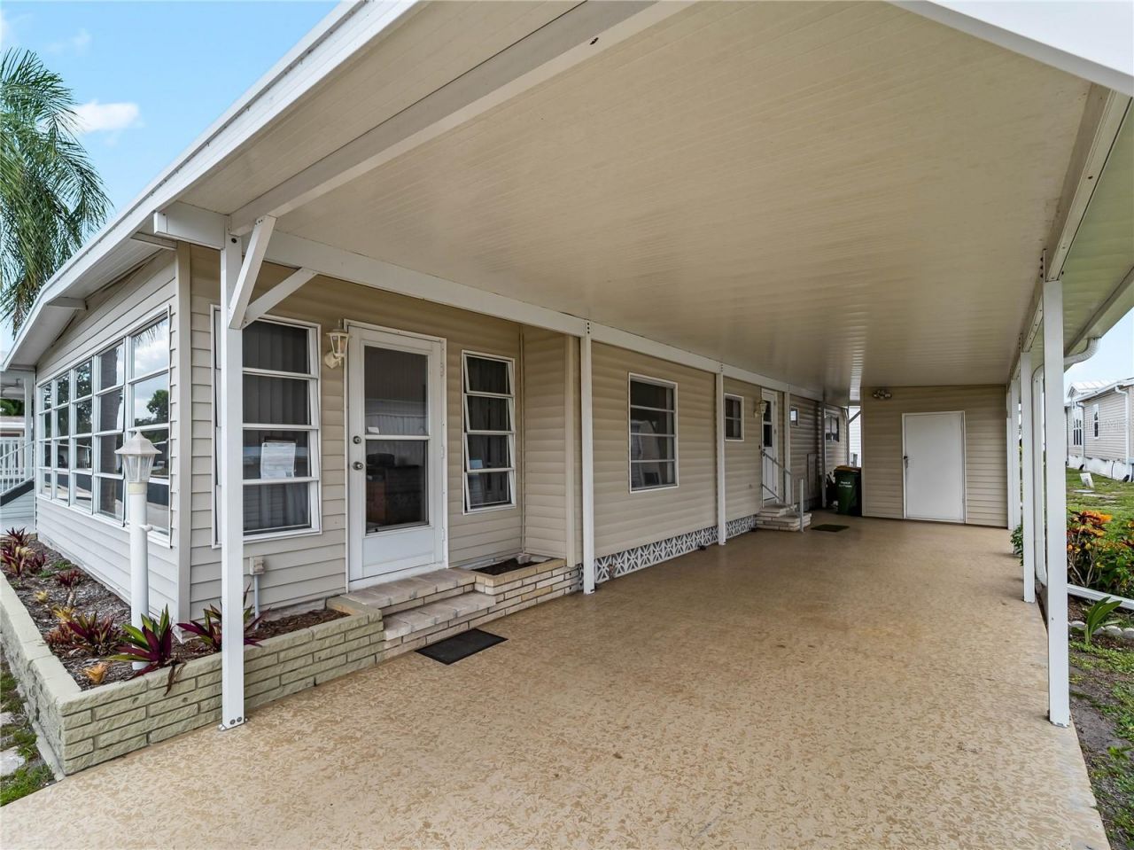 3226 Sweet Bay Terrace , Sarasota, FL 34237 Photo