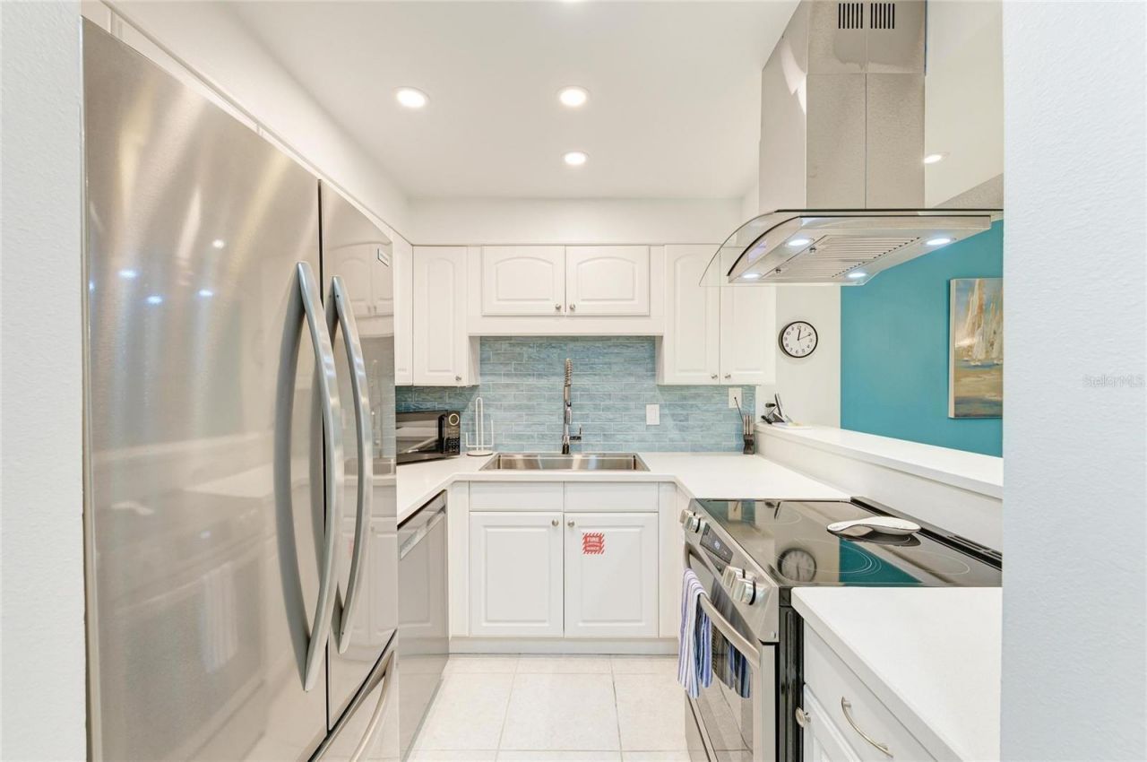 6157 Midnight Pass Road, Unit E12, Sarasota, FL 34242 Photo