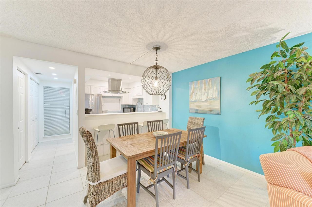6157 Midnight Pass Road, Unit E12, Sarasota, FL 34242 Photo