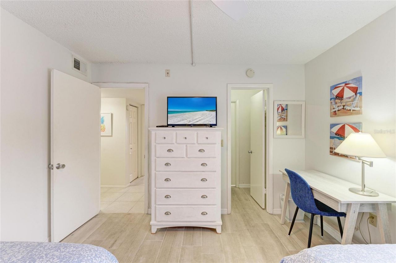 6157 Midnight Pass Road, Unit E12, Sarasota, FL 34242 Photo