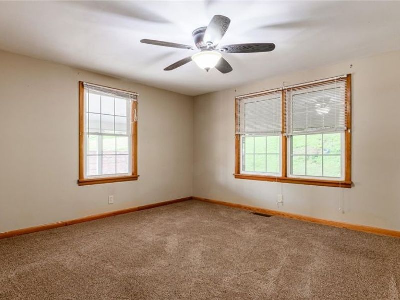 1751 Blaine Avenue, Cambridge, OH 43725 Photo 12