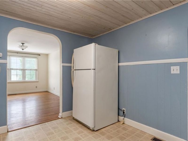 1751 Blaine Avenue, Cambridge, OH 43725 Photo 18