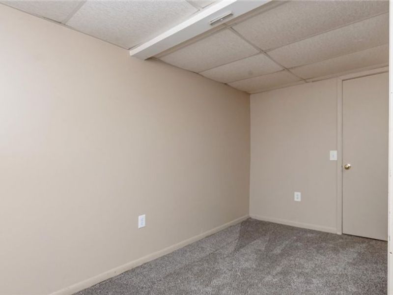 1751 Blaine Avenue, Cambridge, OH 43725 Photo 22