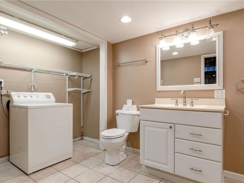 1751 Blaine Avenue, Cambridge, OH 43725 Photo 27